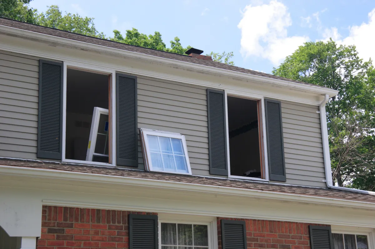 DIY vs. Professional Window Installation: What’s the Best Choice for Your Home?