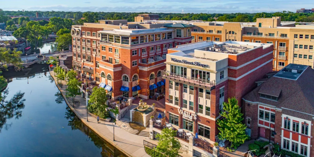 Windows and doors replacement in Naperville, IL