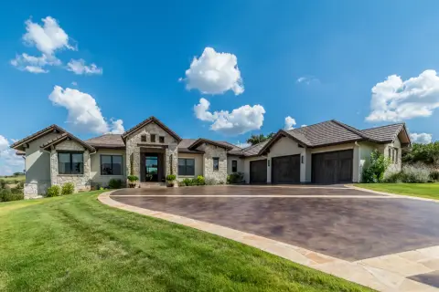 Upgrade Your Home: The Benefits of Replacing Windows for Homeowners