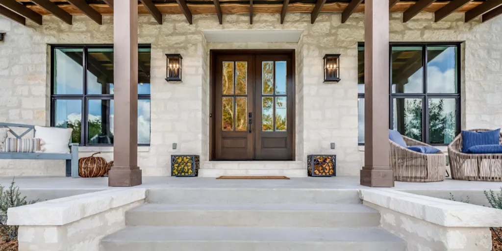Door in Elgin