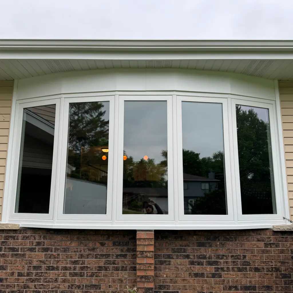 Bow Window 72X56 White